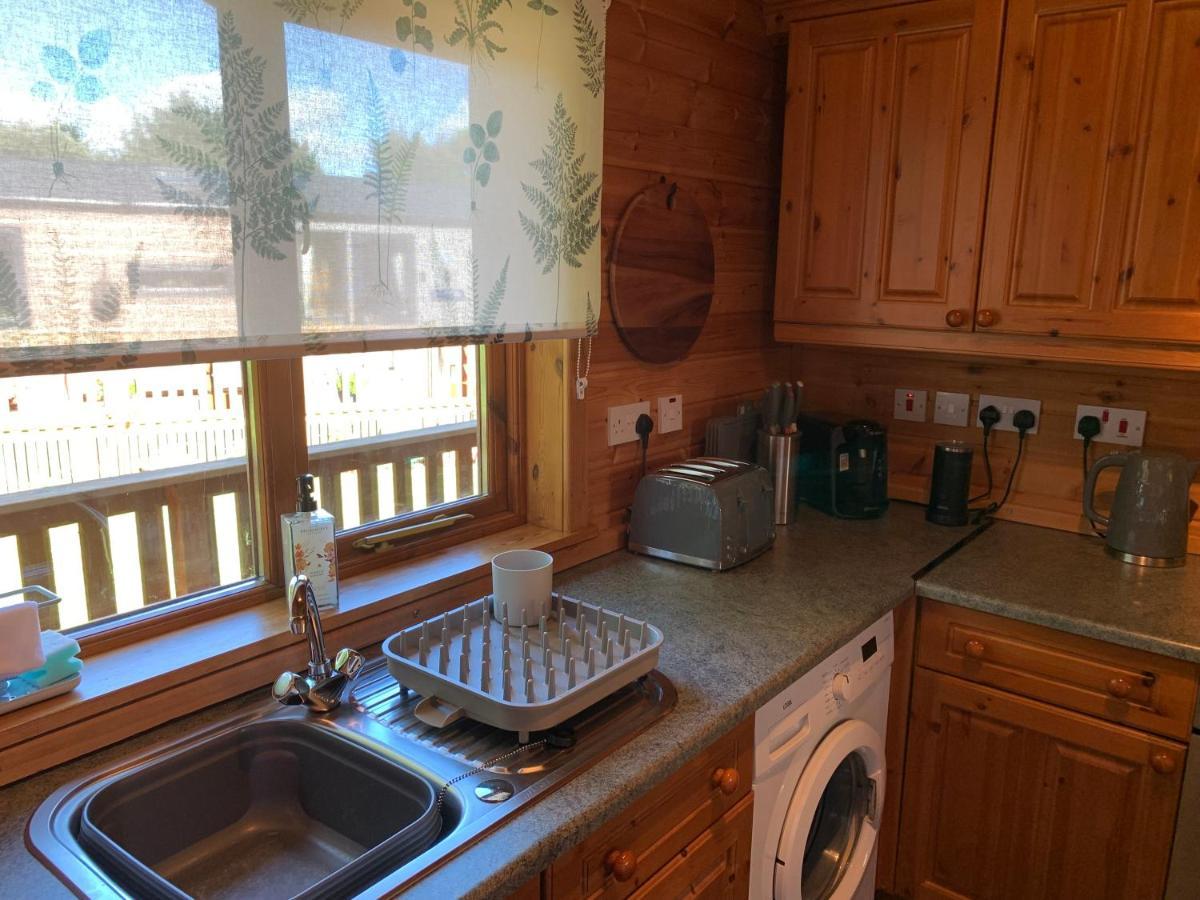 Immaculate 3-Bed Lodge In Hawick Exterior foto